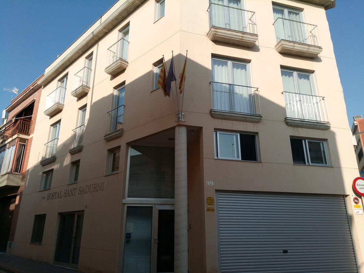Hostal Sant Sadurni Sant Sadurní dʼAnoia Bagian luar foto