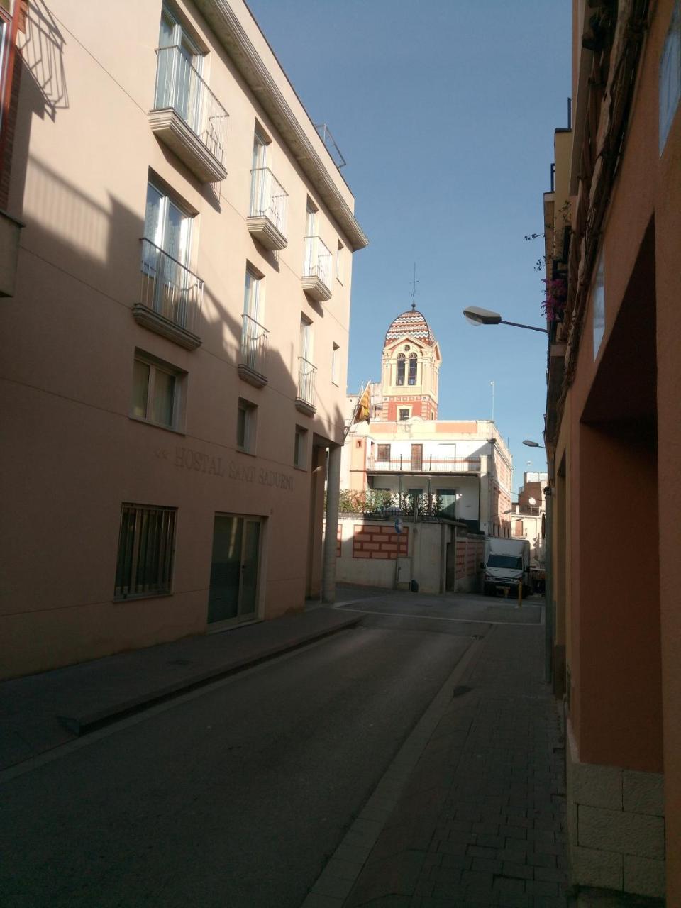 Hostal Sant Sadurni Sant Sadurní dʼAnoia Bagian luar foto